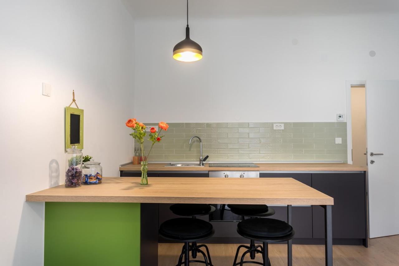 Go2Zagreb Chick Apartment Private Parking Available Εξωτερικό φωτογραφία